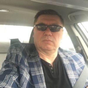 Meet your Posher, Czeslaw-chester